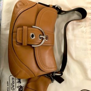 Coach shoulder purse with matching change purse